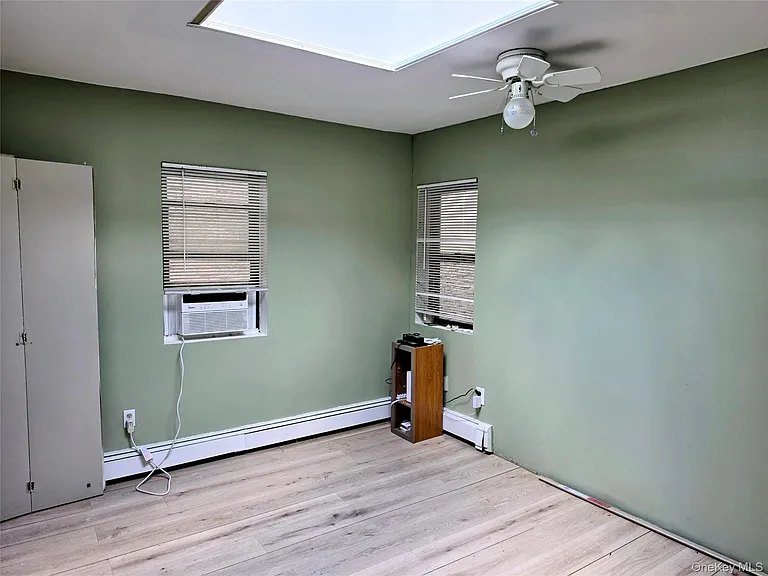 475 W Broadway #B2 — Photo 10