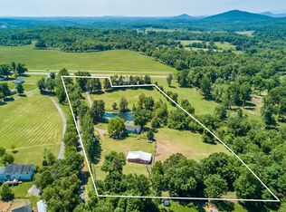 19 Ivy Ln, Amissville, VA