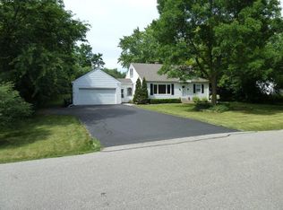 17600 W Roosevelt Ave, New Berlin, WI 53146