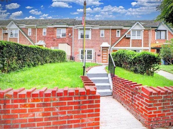6110 84th Street, Middle Village, NY 11379