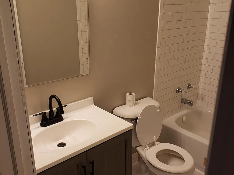6228 Kathryn Ct #B — Photo 10