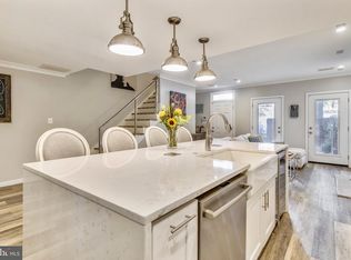 1034 N Randolph St, Arlington, VA 22201