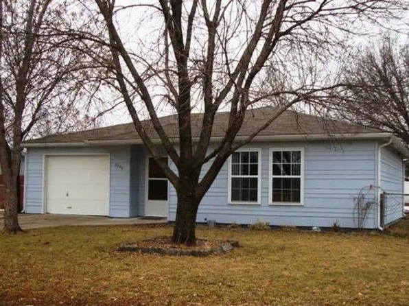 2440 Buttonwood Dr, Manhattan, KS 66502