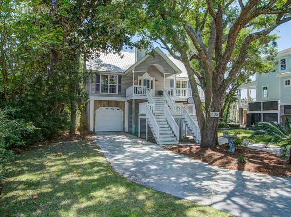 305 W Hudson Ave, Folly Beach, SC 29439