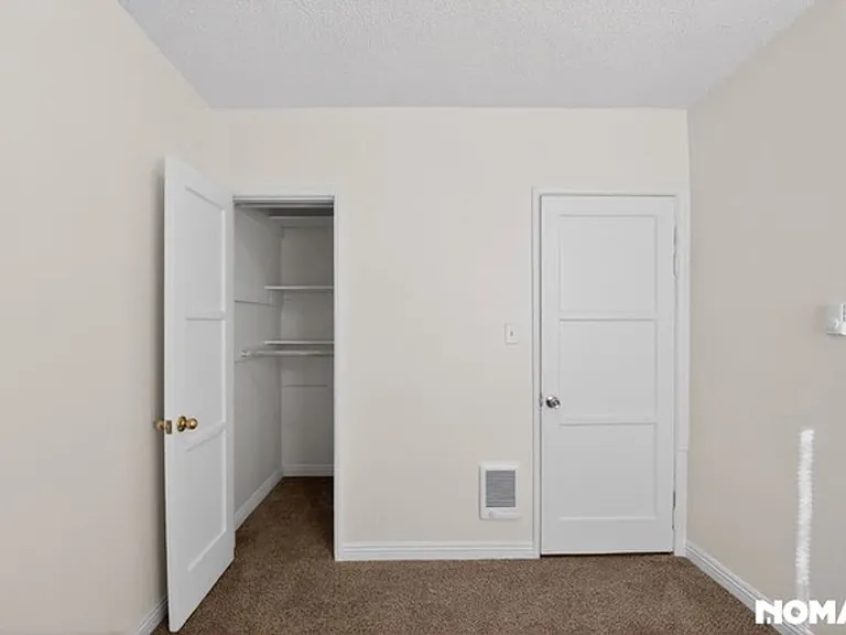 2515 E Madison St #2517 — Photo 11