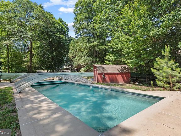 3rd image of 10113 Concord Rd