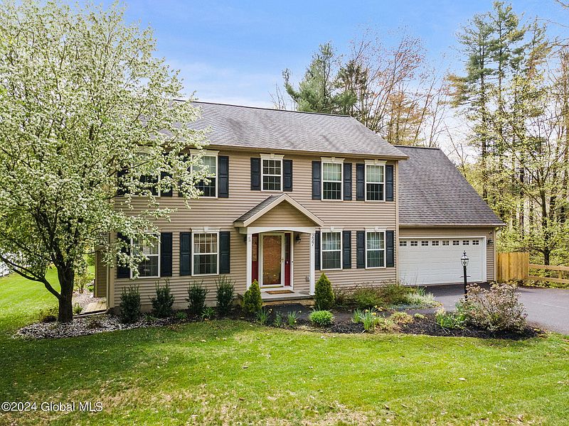 2nd image of 227 Northern Pines Road