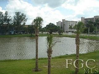 5th image of 7532 Lake Valencia Ct #5B