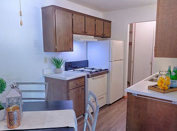 5th image of 5600 Grandview Blvd #2630172