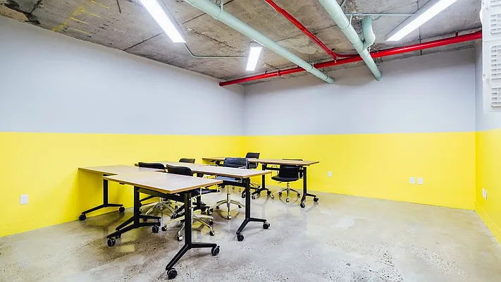 Rented by Nooklyn NYC LLC | media 22