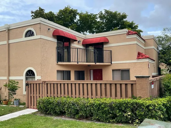 8243 Thames Blvd APT D, Boca Raton, FL 33433