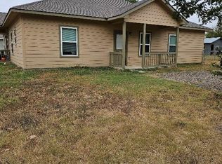 424 Avenue D #A, Lexington, TX 78947