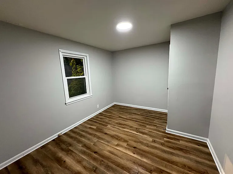 920 N Monroe Ave #5 — Photo 4