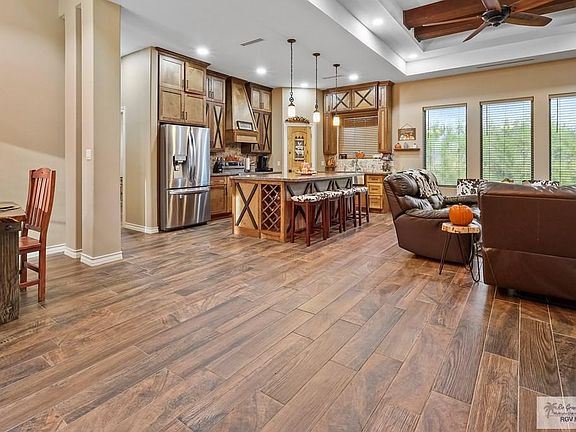 3rd image of 31239 Los Jardines Dr