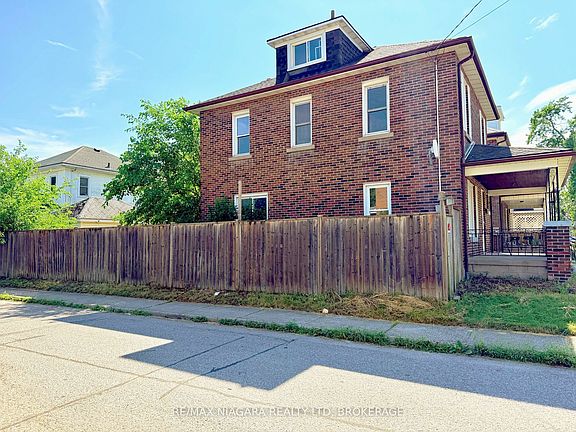 4th image of 93 State St