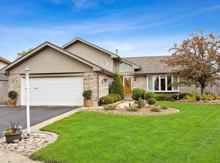 14807 Anne Ct, Oak Forest, IL 60452