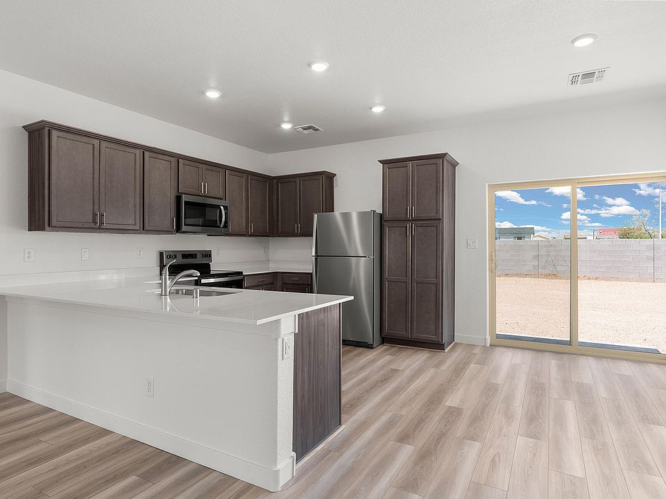 2nd image of 2509 Calle De Las Rosas