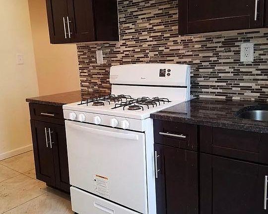 2nd image of 1114 Metcalf Ave APT 2R
