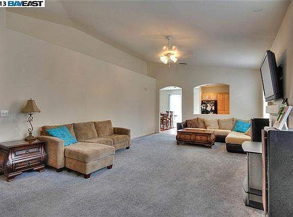 3rd image of 6421 Almaden Way