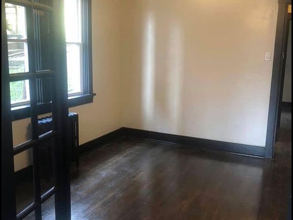 2nd image of 427 Hays Ave APT 1