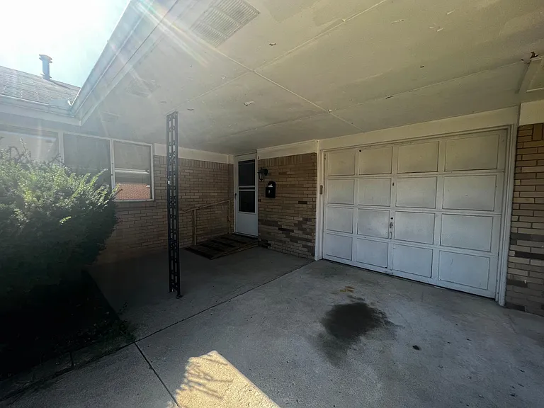 215 N 2nd St #B — Photo 18