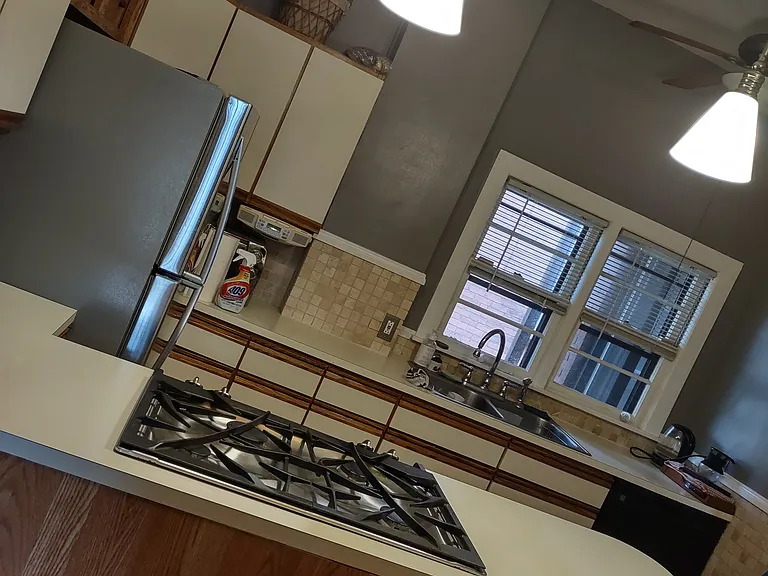 363 Laurel St #2 — Photo 9