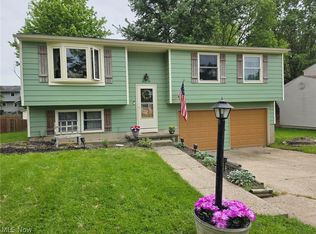 300 Montview Dr, Medina, OH 44256