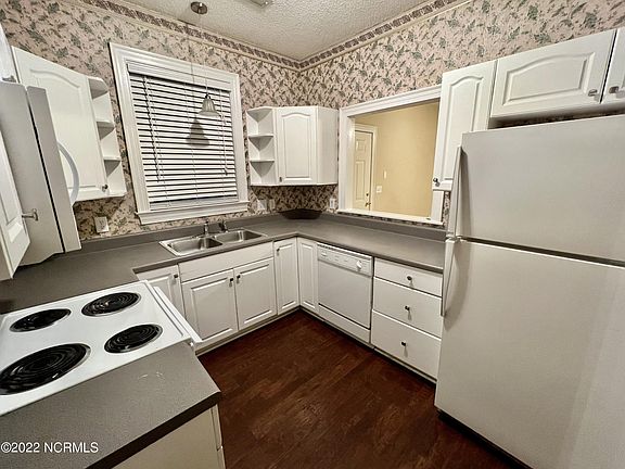 4th image of 3600 Willow Run Dr
