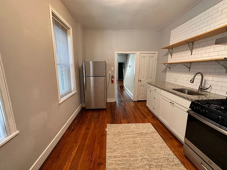 2049 E Cambria St — Photo 11