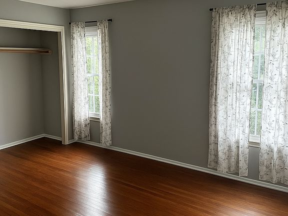 5th image of 11 Priorslee Ln #11