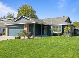 2351 Hummingbird Ln, West Richland, WA 99353