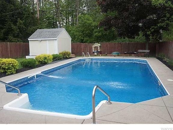 2nd image of 276 Denrose Dr