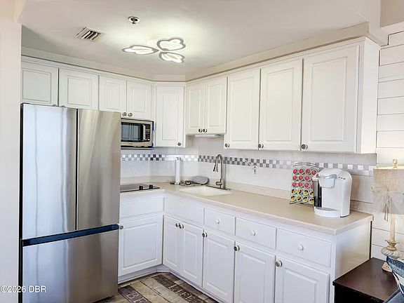 5th image of 2700 N Atlantic Ave #500