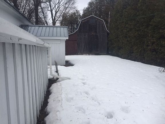 4th image of 45 Fenton St