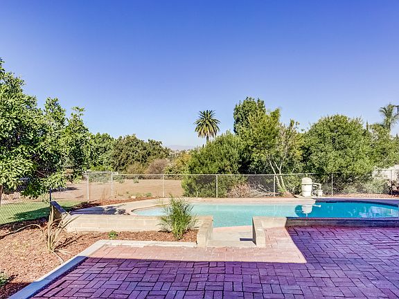 3rd image of 2169 Alta Vista Dr