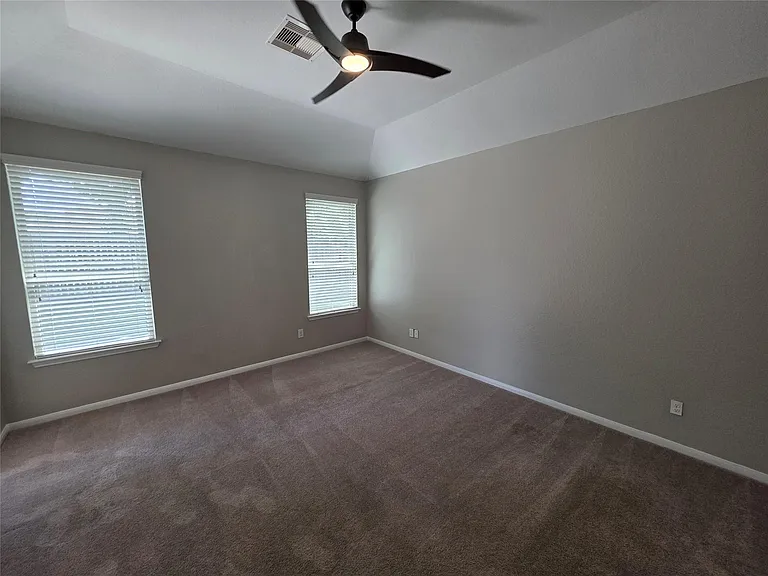 4427 Garden Ridge Ct — Photo 20