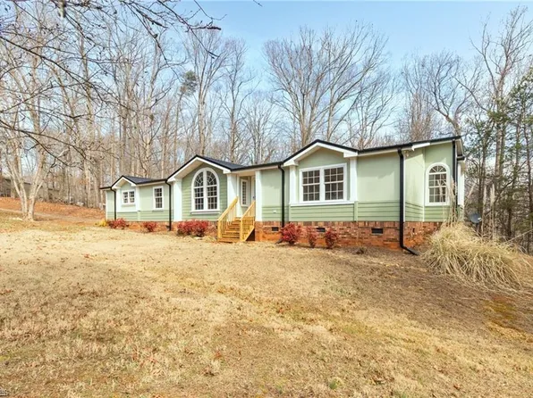 1085 Brookview Ln, Germanton, NC 27019