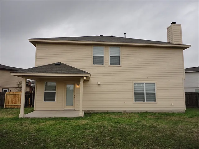610 Carole Cv — Photo 16