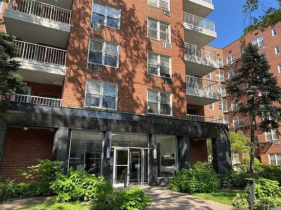 3rd image of 42-65 Kissena Blvd #328