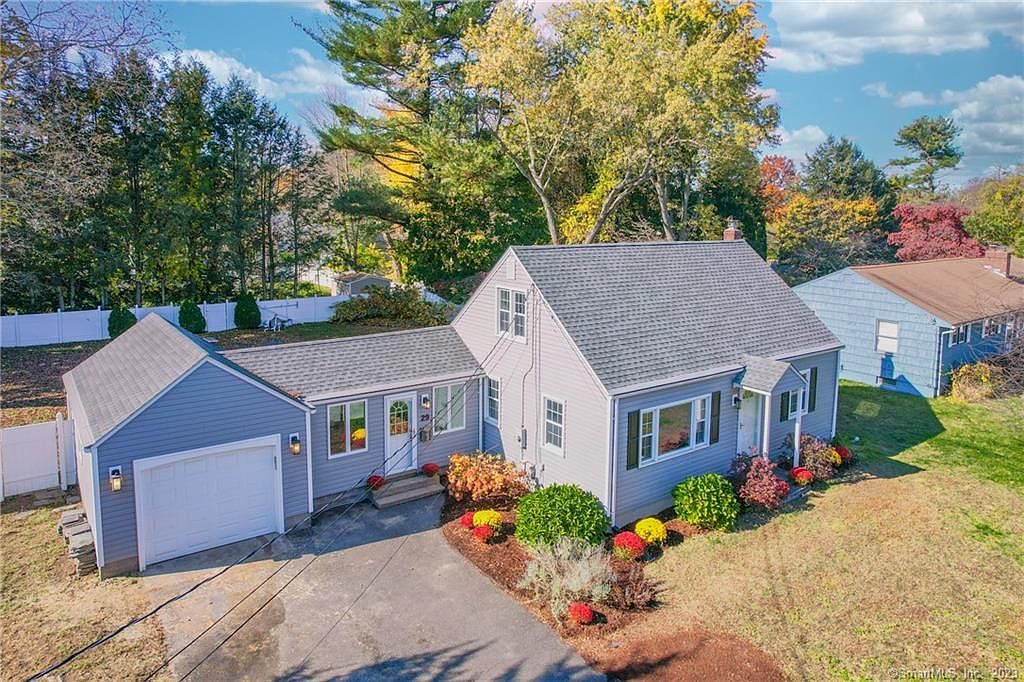 29 Southwood Road, Enfield, CT 06082 | Zillow
