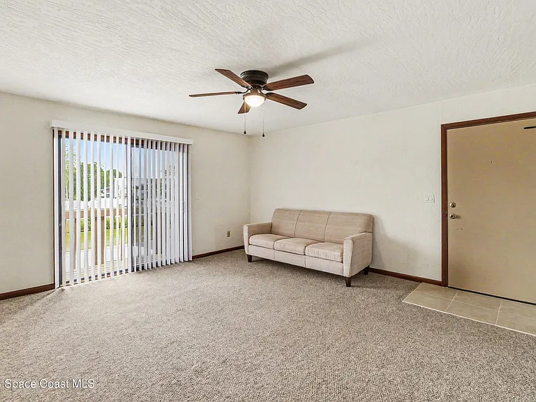 1123 Tree Ridge Ln NE — Photo 5