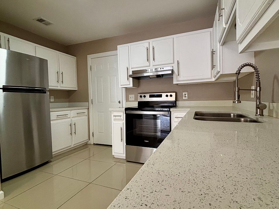 1st image of 1202 Bryce Dr #1