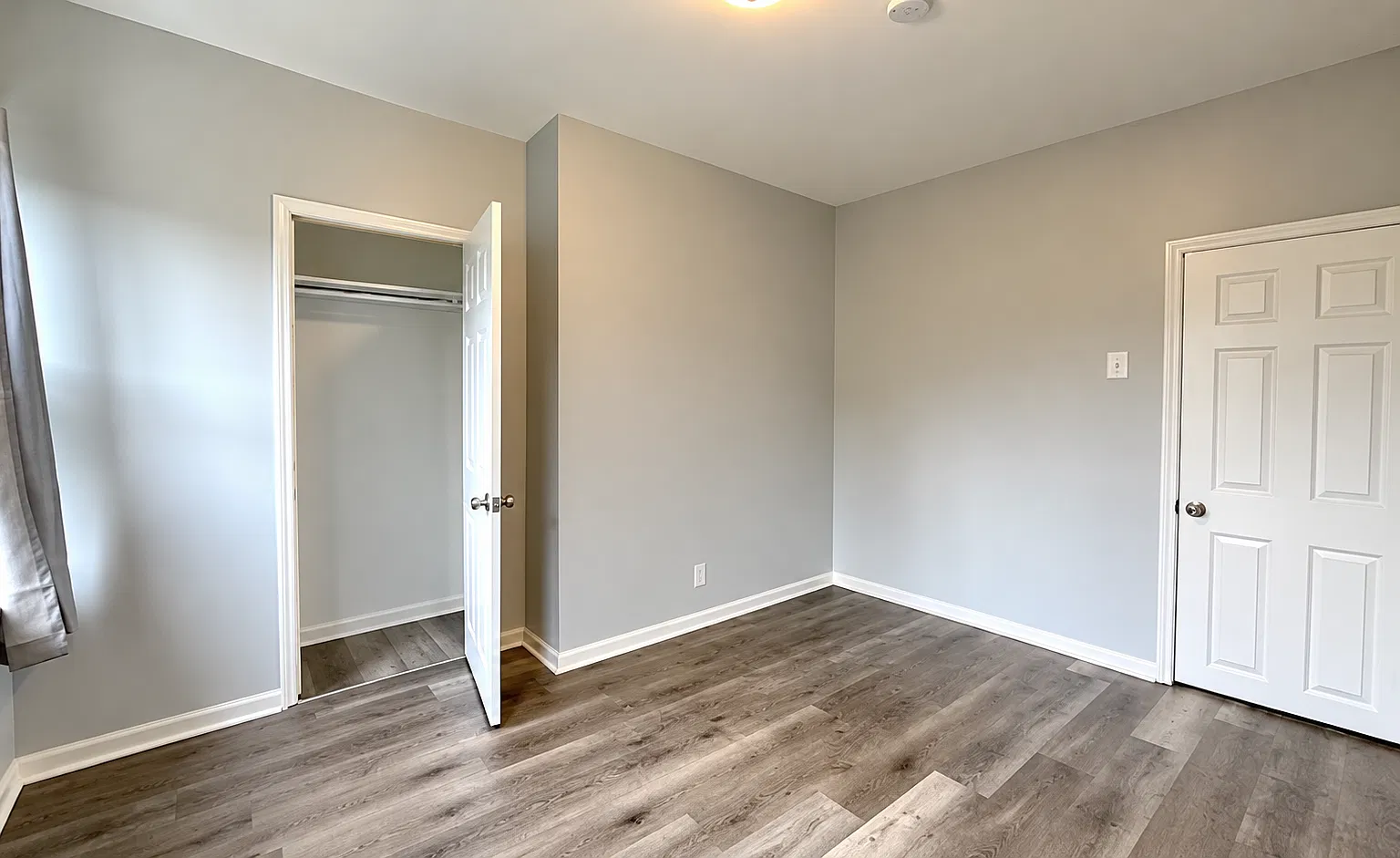 2 bed, 850 sqft, $2,675 — Photo 4