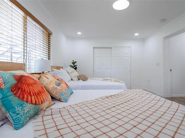 7354 Biltmore Dr — Photo 44
