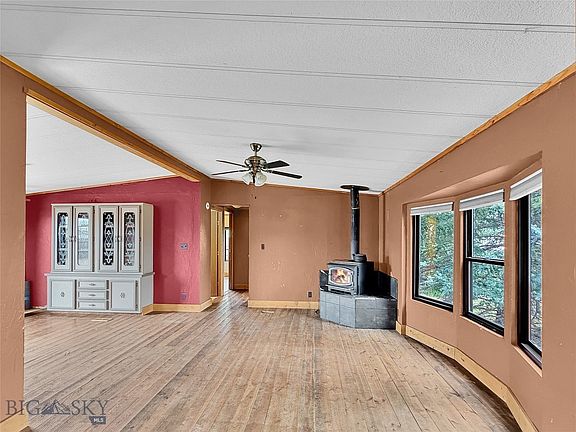 4th image of 620 Mirza Way