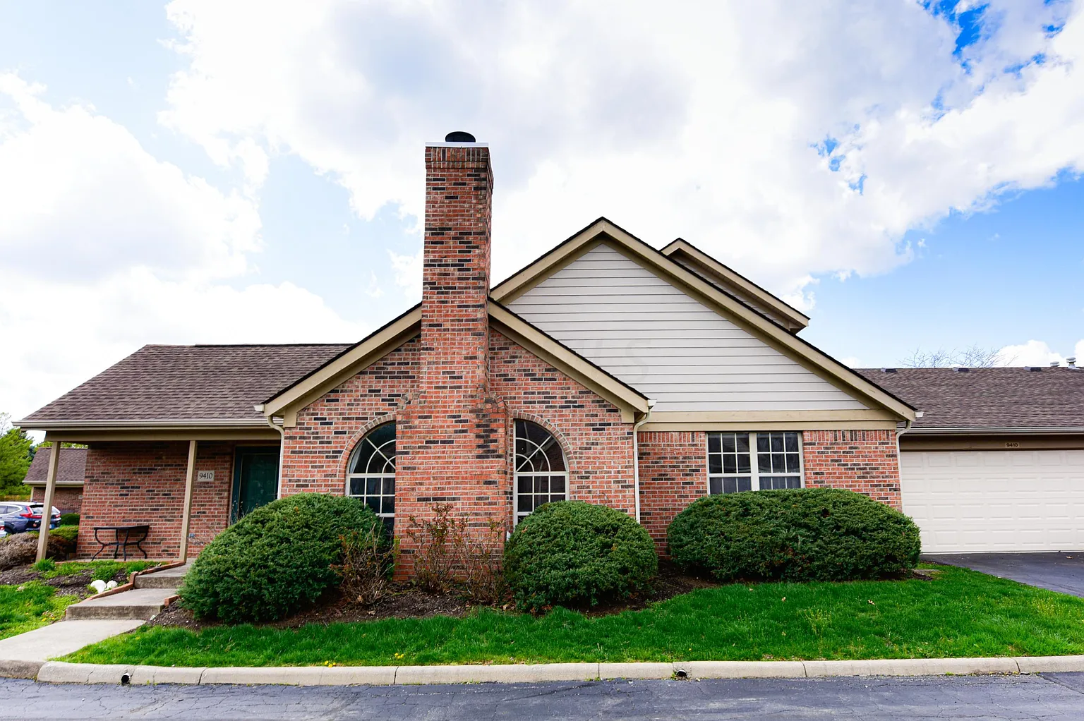 9410 Clermont Cir photo 1