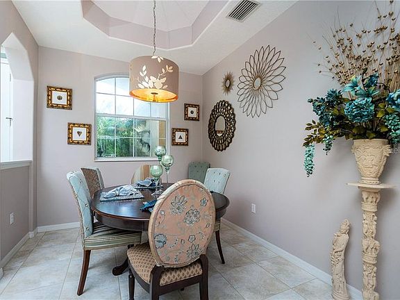 5th image of 24519 SW Kingsway Cir