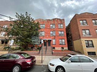 222 Avenue B APT 1F, Bayonne, NJ 07002