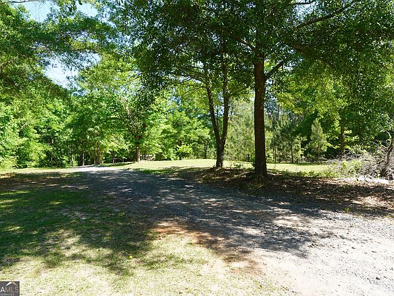 5th image of 222 Zellner Rd