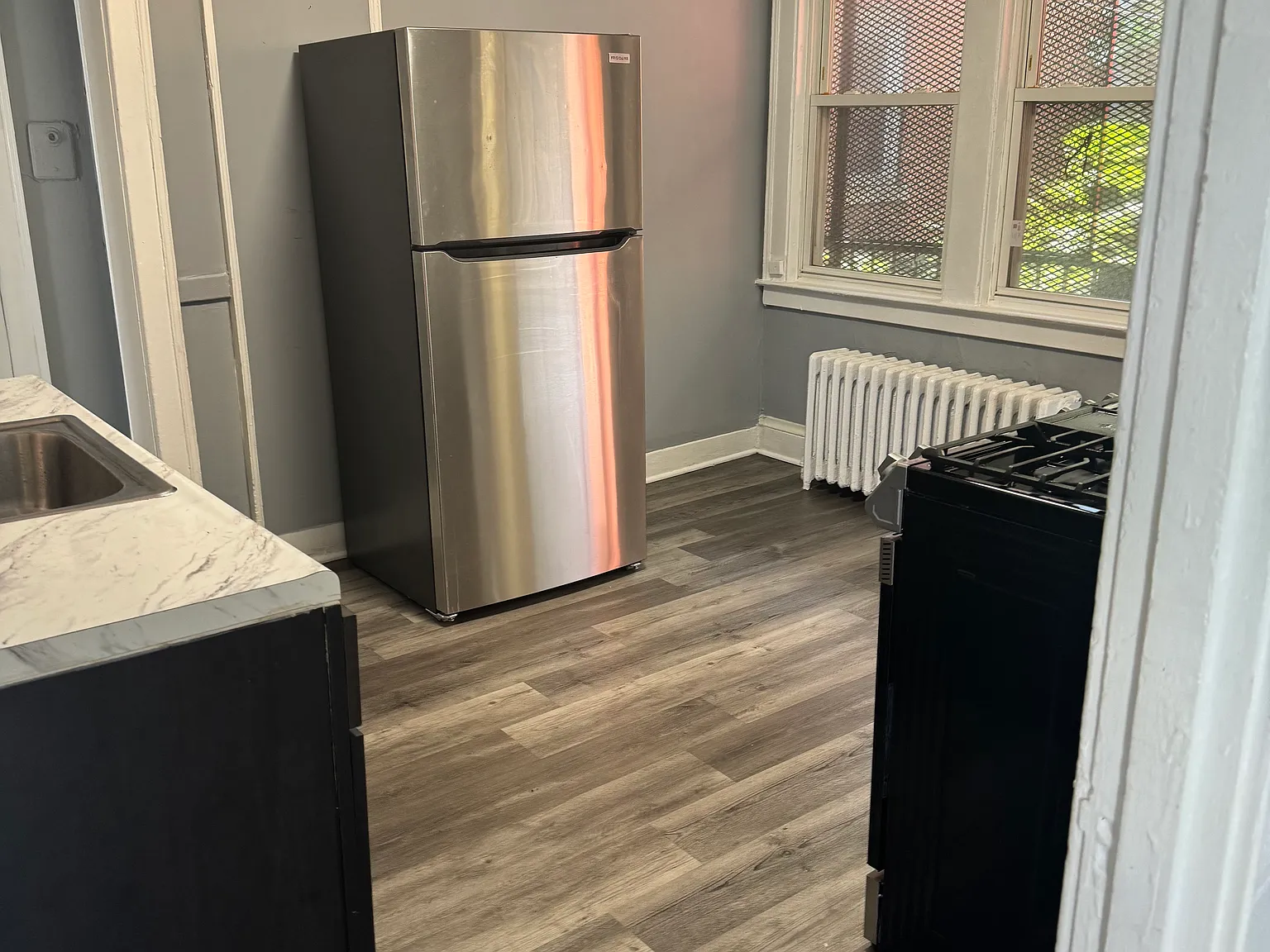 1 bed, 850 sqft, $1,295 — Photo 3
